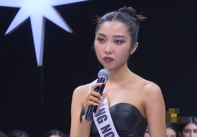 'Thất sủng' ở phần thi thời trang, chiến binh nhai mic ngậm ngùi rời Hoa hậu Hoàn vũ Việt Nam Ảnh 12
