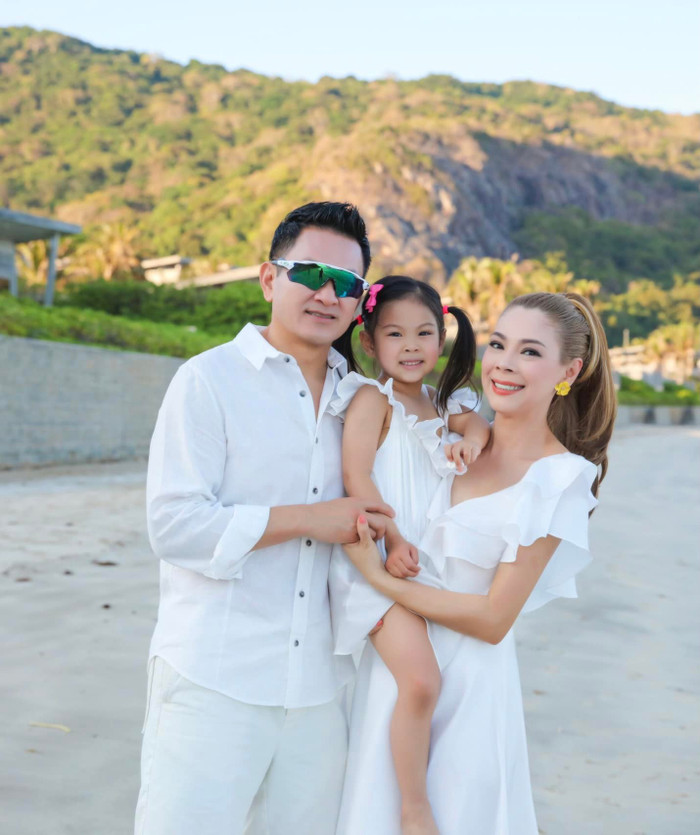 Cách dạy con của Thanh Thảo và chồng đã nhận được sự khen ngợi và ngưỡng mộ của khán giả