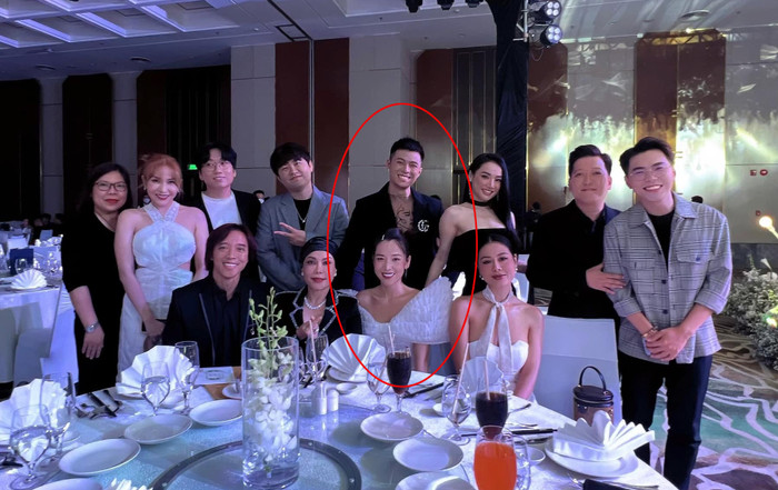 Puka và Gin Tuấn Kiệt xuất hiện tại lễ cưới của Mạc Văn Khoa.