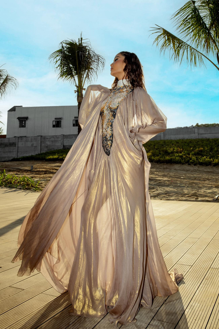 H'Hen Nie và những lần khiến fan phát hoảng với bộ cánh 'trời ơi', chiếc đầm gần nhất nhìn 'phát sợ' Ảnh 4