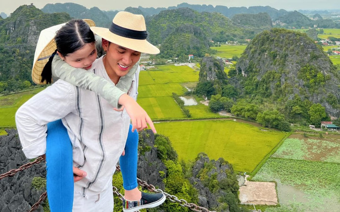 Lý Bình 'bất lực' trước ái nữ Mia: 'Phận làm cha 13 bến nước, khổ quá quý vị ơi' Ảnh 2