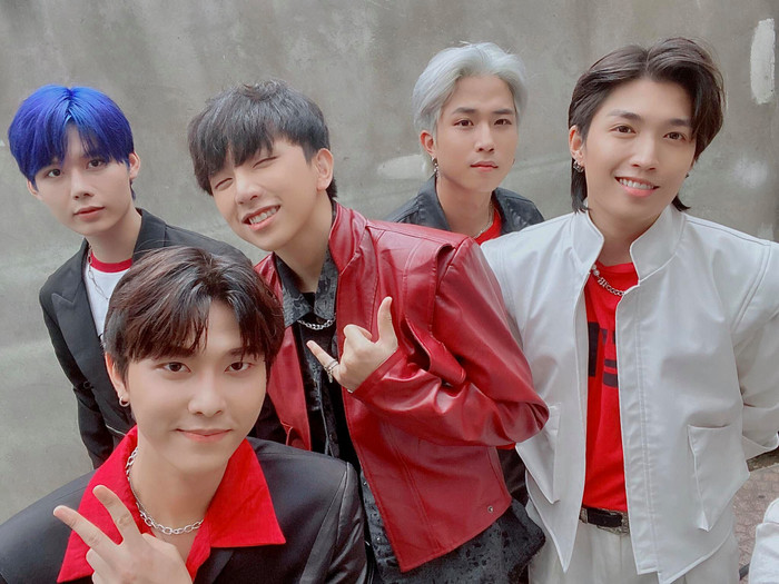 Phải chăng Uni5 đang trên bờ 'tan rã': Hoạt động cầm chừng, một thành viên phải 'đánh lẻ' sang kinh doanh Ảnh 4