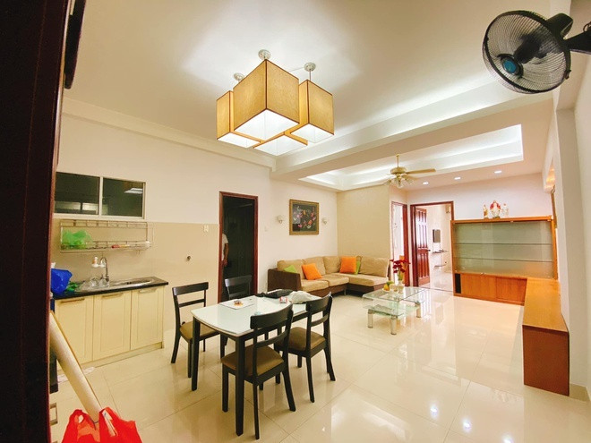 Đầu năm 2020, bà xã Mạc Văn Khoa đã chia sẻ những hình ảnh của căn chung cư mới tậu ở quận Bình Thạnh.