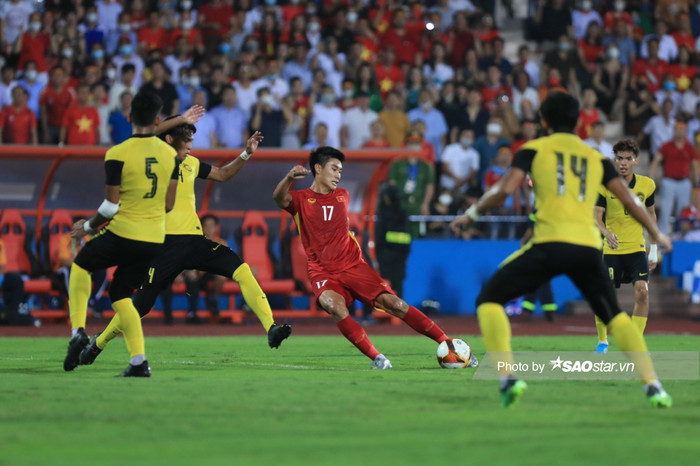 Tiền vệ Tuyết Dung cho rằng, U23 Việt Nam không nên bận tâm đến kết quả trận Thái Lan và Hàn Quốc. Mục tiêu quan trọng nhất là thầy trò HLV Gong Oh Kyun thắng Malaysia.