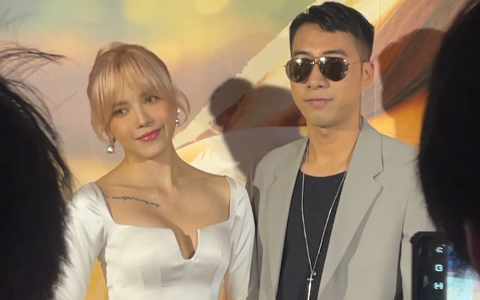 Thiều Bảo Trâm khoe nhan sắc xinh đẹp hết nấc, bất chấp cam thường tại họp báo ra mắt album Ảnh 2