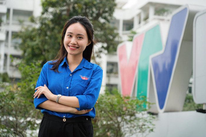 Hiện tại Xuân Anh đã mang thai khoảng 3 tháng, tuy nhiên cô nàng vẫn tích cực đảm nhận vai trò dẫn dắt một số chương trình tại Đài truyền hình Việt Nam