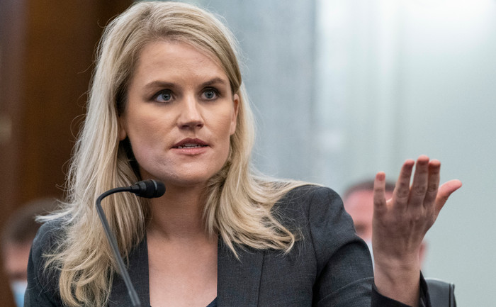 Facebook sẽ như thế nào nếu Mark Zuckerberg vẫn là CEO Ảnh 3