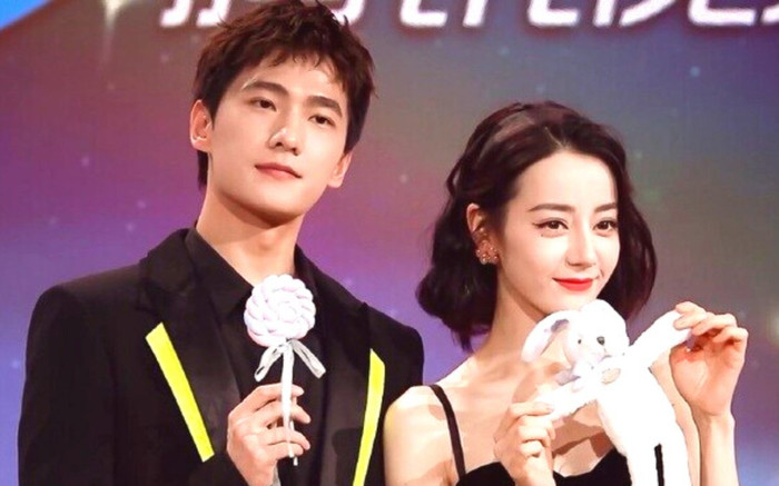 Rộ tin Dương Dương và Địch Lệ Nhiệt Ba đồng ý 'cọ nhiệt' theo kịch bản? Ảnh 2