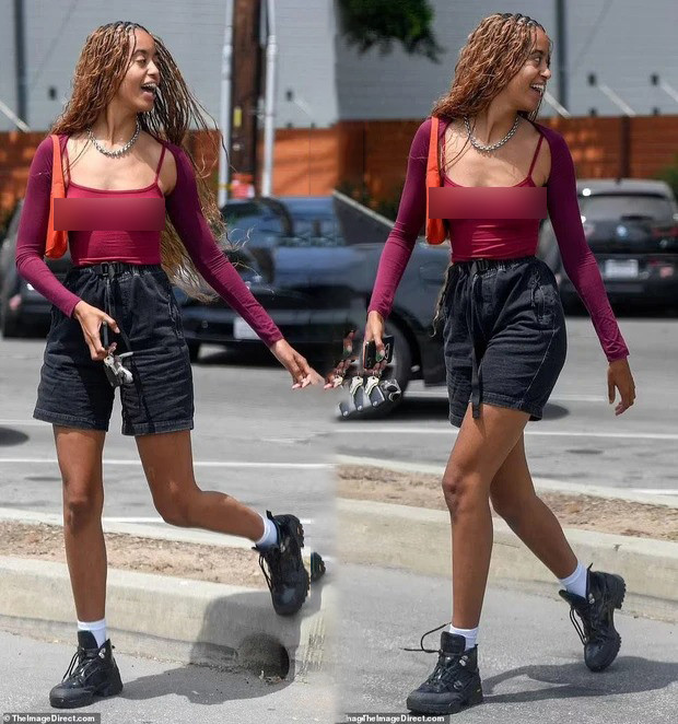 Malia Obama sở hữu chiều cao khủng lên đến 1m85.