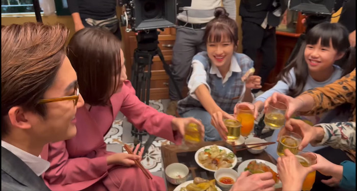 Thương Ngày Nắng Về: Dàn diễn viên ăn vụng ngay trong trường quay, khẳng định mối quan hệ thân thiết Ảnh 5