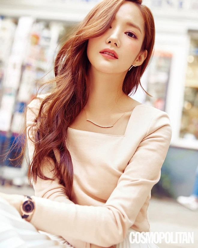 Giờ đây, Park Min Young trở thành quý cô thời thượng, đắt show quảng cáo tại xứ kim chi.