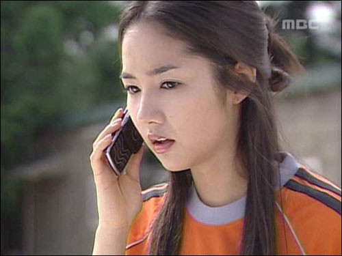 Chiếc mũi của Park Min Young bắt đầu 'nhô' hơn sau một thời gian gia nhập giới giải trí.