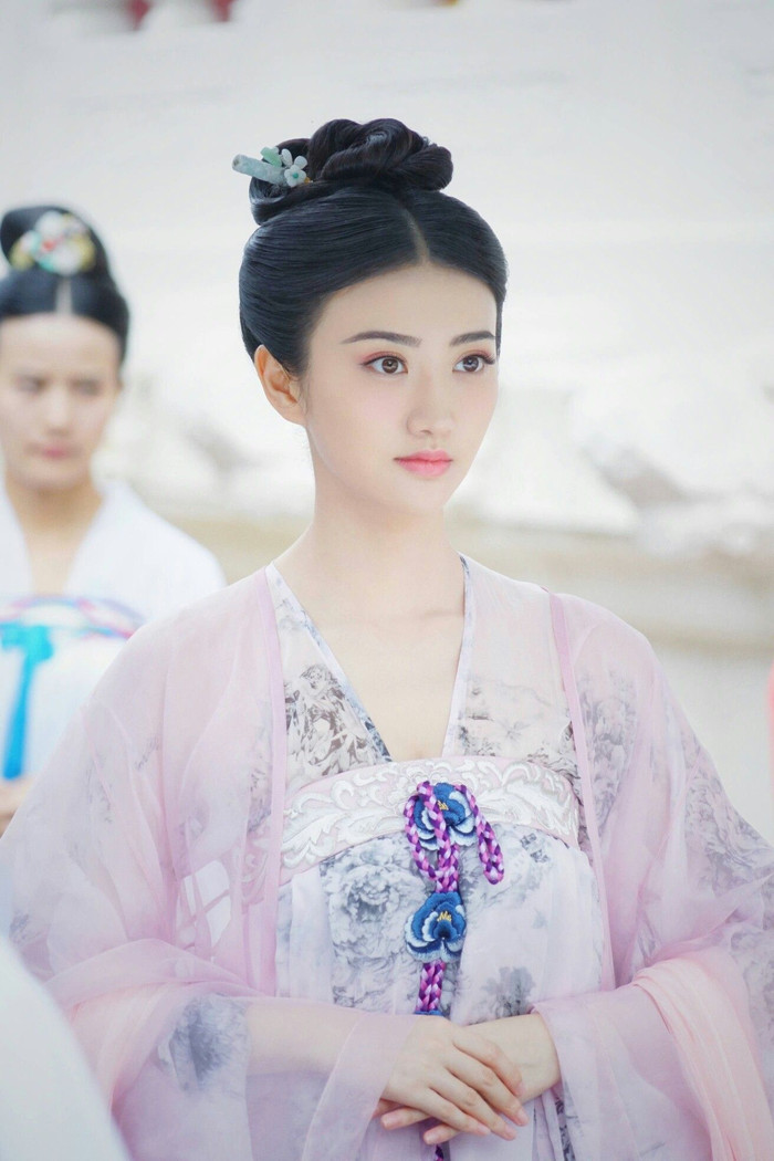 Dương Tử và Ngu Thư Hân bỗng bị mắng vì mặc trang phục thời Đường trong phim tiên hiệp Ảnh 15