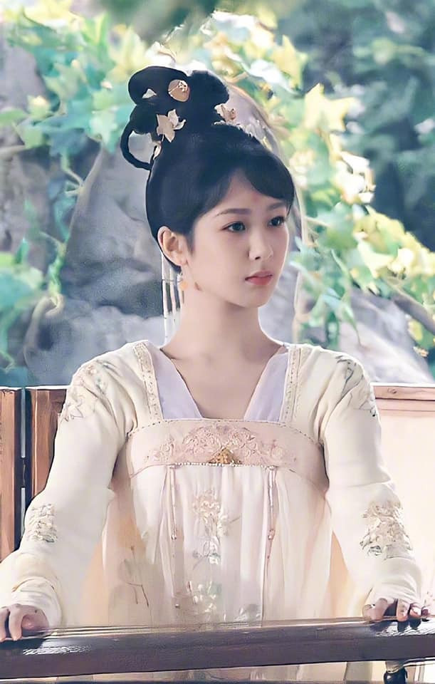 Dương Tử và Ngu Thư Hân bỗng bị mắng vì mặc trang phục thời Đường trong phim tiên hiệp Ảnh 9