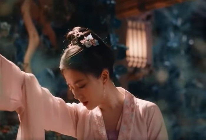 Mộng Hoa Lục: Cảnh múa quạt của Lưu Diệc Phi gây sốt, dàn tiểu hoa 85 bất ngờ bị mỉa mai Ảnh 3