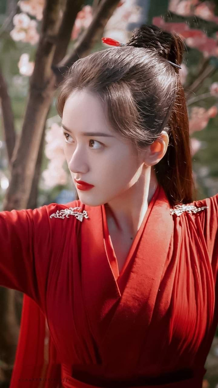 Dàn mỹ nhân Cbiz vào vai nữ cường: Triệu Lộ Tư quá 'ô dề', Triệu Lệ Dĩnh bị chê kém khí chất Ảnh 20