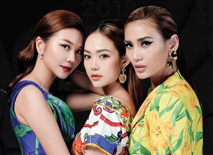 Mỹ nhân 'Bẫy ngọt ngào' giữ vai trò huấn luyện viên cùng với siêu mẫu Thanh Hằng và Võ Hoàng Yến tại chương trình The Face 2018.