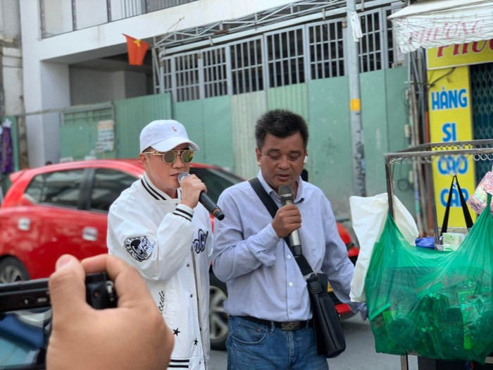 Mr Đàm song ca cùng 'bản sao' khiếm thị Phạm Bá Hồng