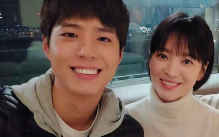 Song Hye Kyo và Park Bo Gum từng vướng tin đồn hẹn hò sau khi 'nên duyên' trong phim Gặp Gỡ.