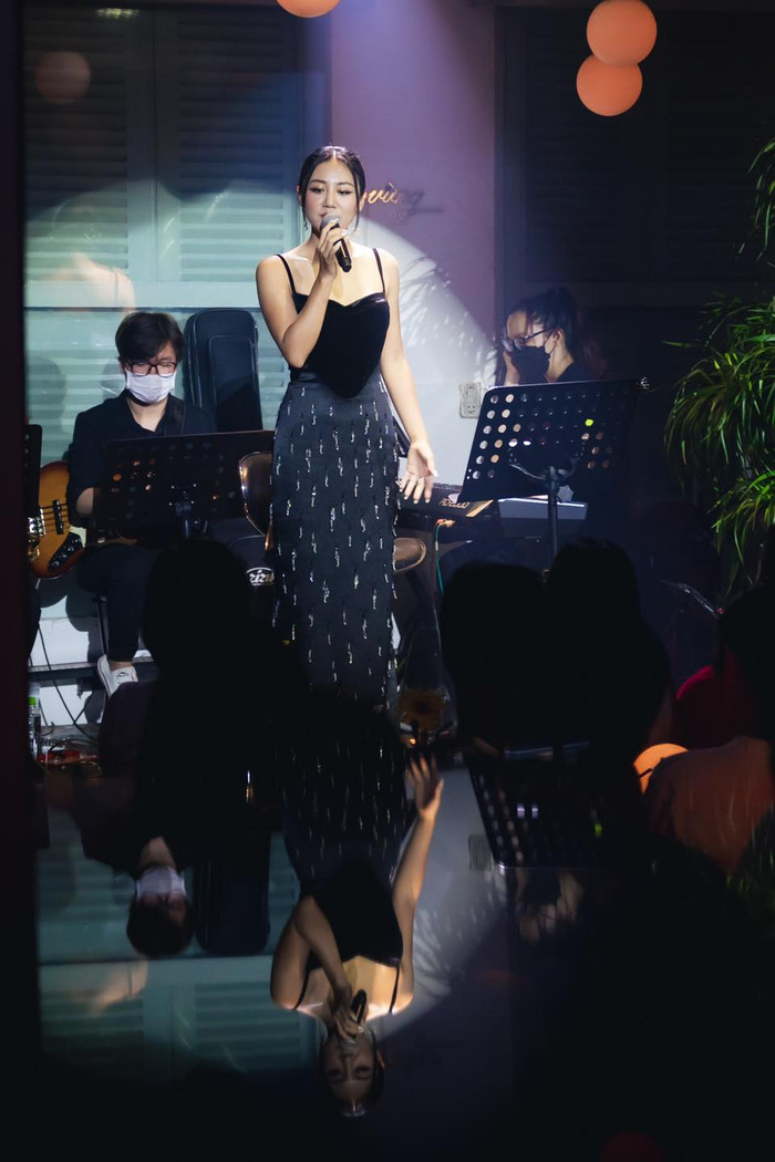 Hậu mang hit Lady Gaga sang Nhật Bản diễn, Văn Mai Hương khiến dân tình 'khóc ròng' vì giọng hát hụt hơi Ảnh 10