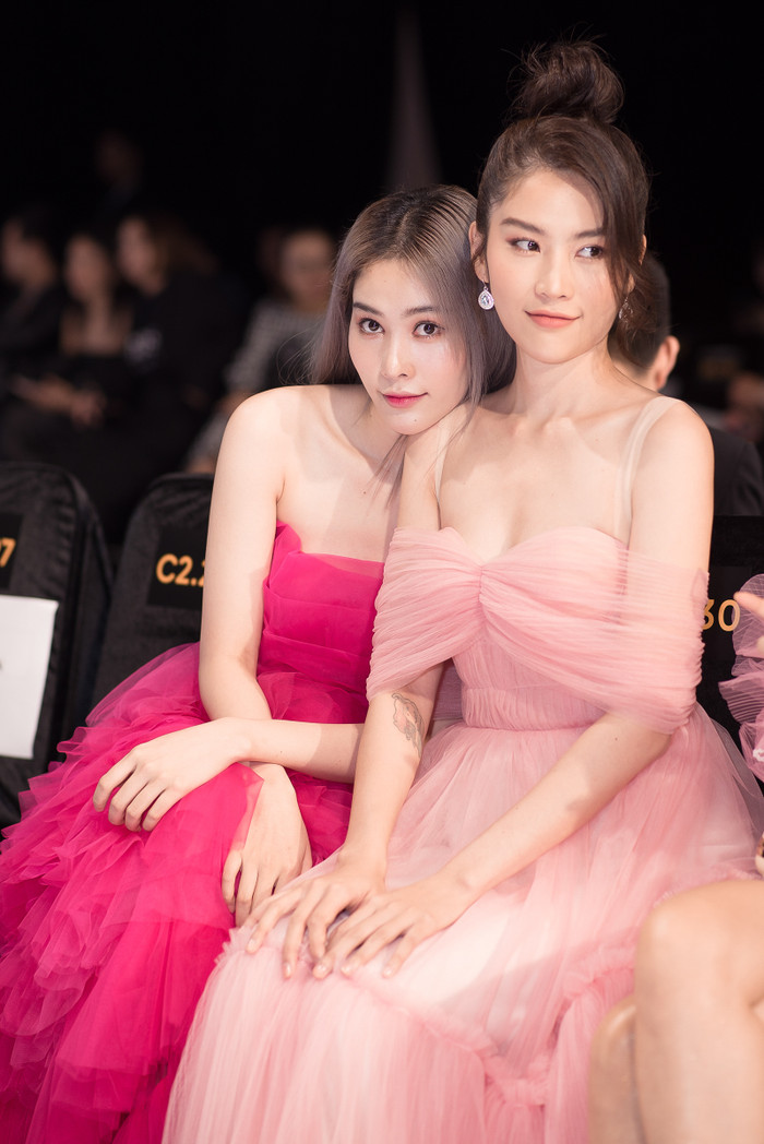 Cùng chọn ca hát trong phần thi tài năng giống Nam Em, Nam Anh khiến netizen bất ngờ trước giọng hát Ảnh 8