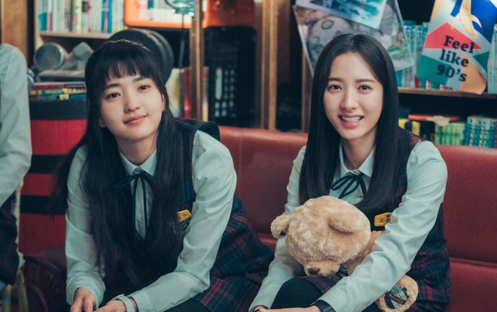 'Người tình tin đồn' của Song Joong Ki bị bảo vệ cảnh cáo chỉ vì làm điều này khi đi sự kiện Ảnh 2