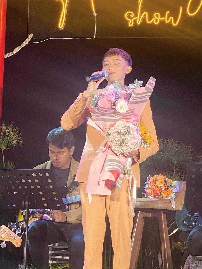 Cùng một đêm nhạc nhưng 'người khen kẻ chê' giọng hát Hồ Văn Cường Ảnh 2