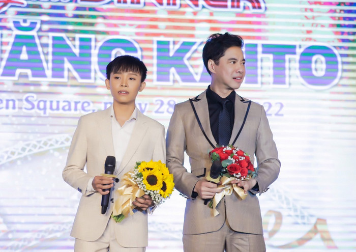 Sở hữu cát-xê cao ngất, Hồ Văn Cường vẫn là nam ca sĩ tiết kiệm bậc nhất thông qua chi tiết này? Ảnh 9