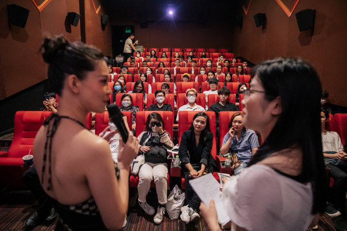 Bùi Lan Hương bất ngờ nghỉ hát để đi thi Hoa hậu? Ảnh 1