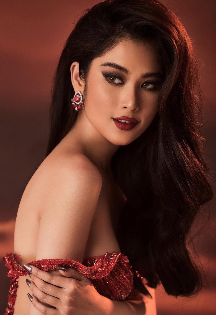 2. Không có gì lấy làm bất ngờ nếu danh hiệu Best face thuộc về Lệ Nam. Tỷ lệ hài hòa, nụ cười tỏa nắng và làn da trắng ngần chính là tài sản lợi hại của cô gái đến từ miền Tây sông nước. 