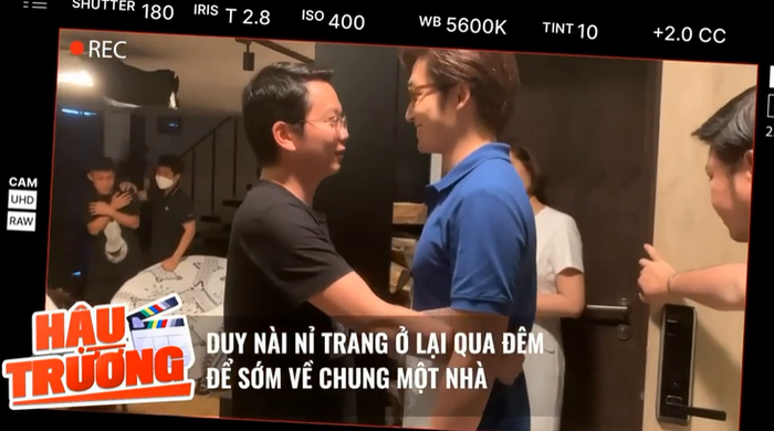 Đạo diễn Bùi Tiến Huy đóng góp ý tưởng diễn xuất cho diễn viên Đình Tú.