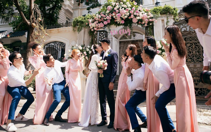 Hé lộ hình ảnh hiếm hoi Minh Hằng xuất hiện cùng ông xã doanh nhân trong ngày cưới Ảnh 2