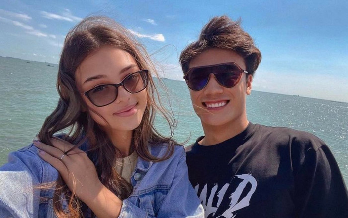 Vợ Tây của cầu thủ Bùi Tiến Dũng đích thị là nàng WAGs 'lầy' nhất Vbiz Ảnh 2