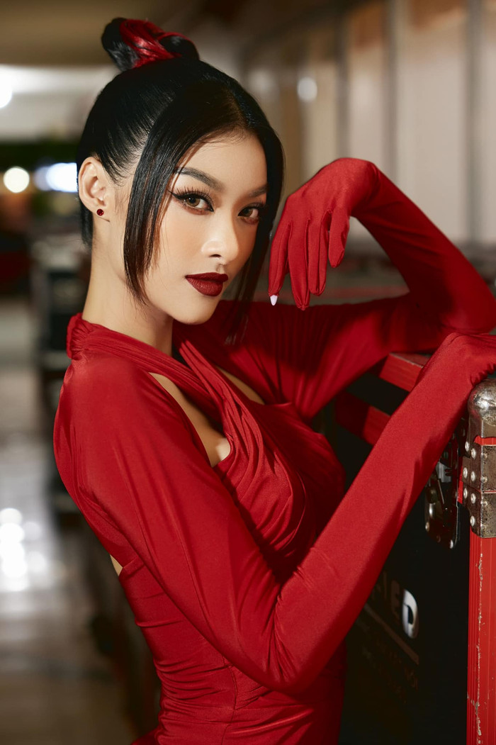Miss Grand Angthong 'u mê' Lona Kiều Loan lắm rồi, liên tục 'tỏ tình' nàng Hậu ngay trên sóng trực tiếp! Ảnh 8