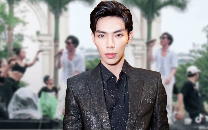 Clip: ERIK tổng duyệt hát cực hăng say đến nổi cả gân cổ, fan lo nam ca sĩ sẽ lại tiếp tục gặp sự cố này? Ảnh 2