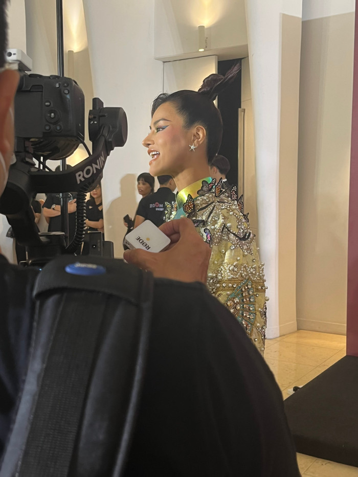 Dàn mỹ nhân qua ống kính người đi đường: Liệu chân có dài, mặt có đẹp như ảnh chỉnh sửa lung linh? Ảnh 11