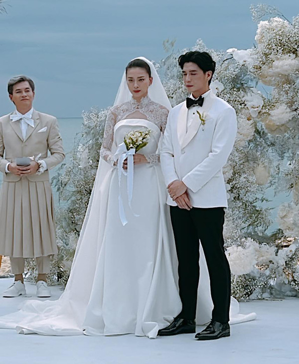 Ở đám cưới của Ngô Thanh Vân diễn ra hồi tháng 5 vừa qua, nhan sắc của 'đả nữ màn ảnh Việt' đã khiến netizen đứng ngồi không yên.&nbsp;