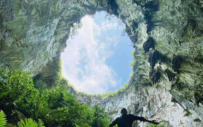 Phát hiện 'hố tử thần' đẹp như phim Hollywood tại Hà Giang nhưng cực khó đi Ảnh 2