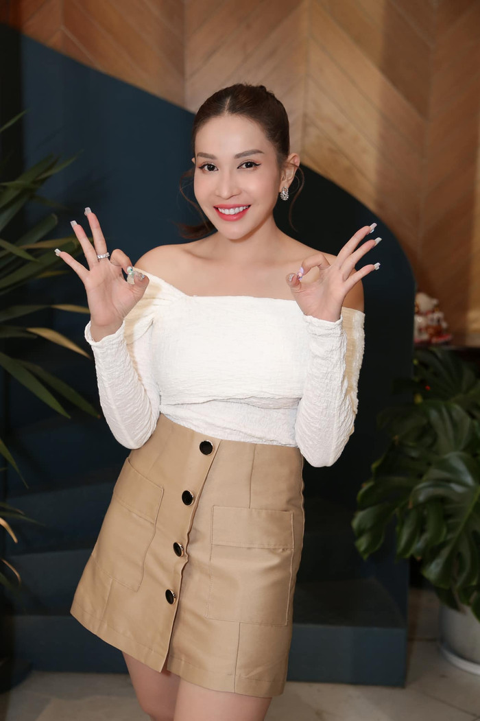 Ánh mắt 'hình viên đạn' của Lê Dương Bảo Lâm và Puka dành cho Khả Như khi đang hát hit Miu Lê Ảnh 4