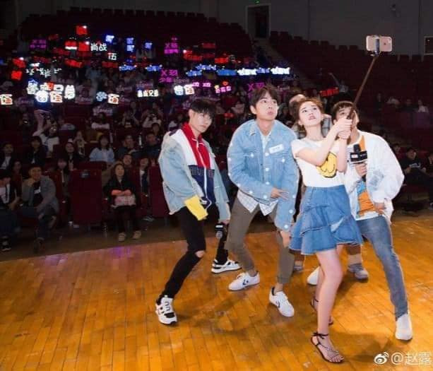 Ảnh của Tiêu Chiến và Triệu Lộ Tư lần đầu hợp tác được đào lại, đẹp đôi vậy bảo sao được đẩy thuyền Ảnh 11