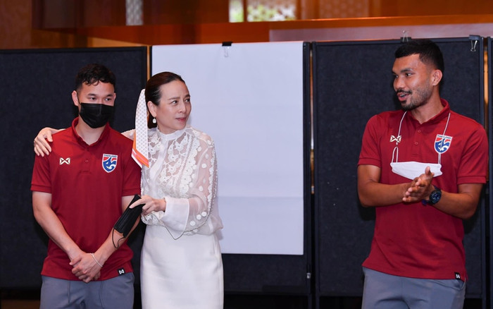 Madam Pang xin lỗi sau khi xảy ra chuyện với các cầu thủ U23 Thái Lan Ảnh 2