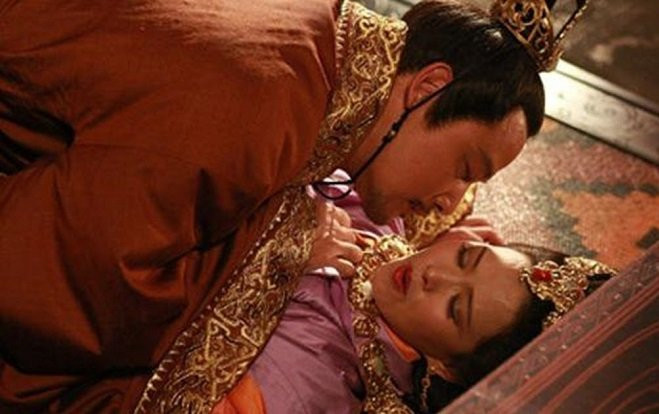 Vì sao sau khi thị tẩm xong, Phi tần không được ở lại qua đêm cùng Hoàng đế? Ảnh 2