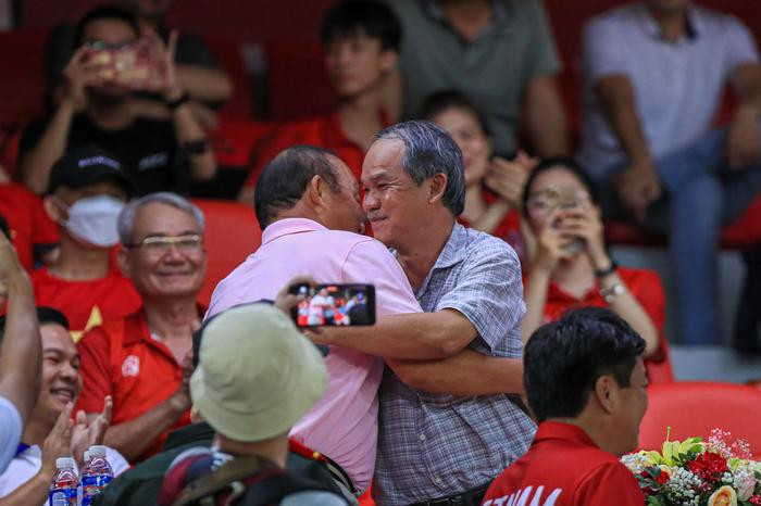 Nghịch lý bóng Việt Nam: Cầu thủ trẻ ngày càng nhiều, V.League lại giảm đội Ảnh 3