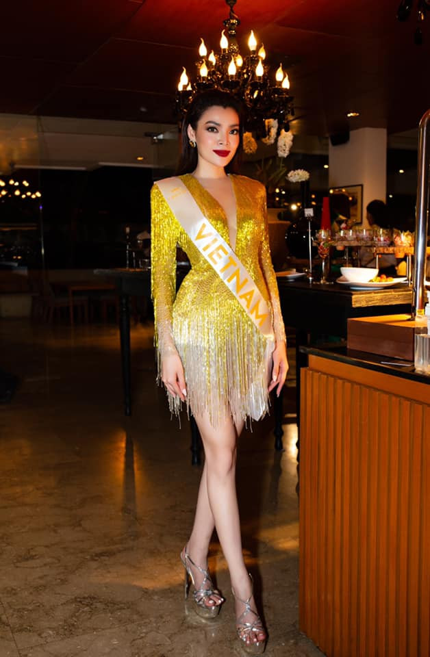 Trân Đài hút view, chiếm spotlight với váy tua rua phát sáng tại Hoa hậu Chuyển giới 2022 Ảnh 9