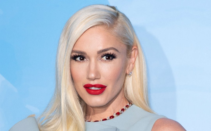 Trang điểm xong nhan sắc hạ mấy bậc, Gwen Stefani ấm ức phát khóc Ảnh 2
