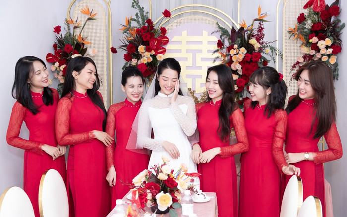 Cận cảnh nhan sắc Karen Nguyễn trong lễ vu quy: Khoe visual lung linh, hạnh phúc bên ông xã điển trai Ảnh 2