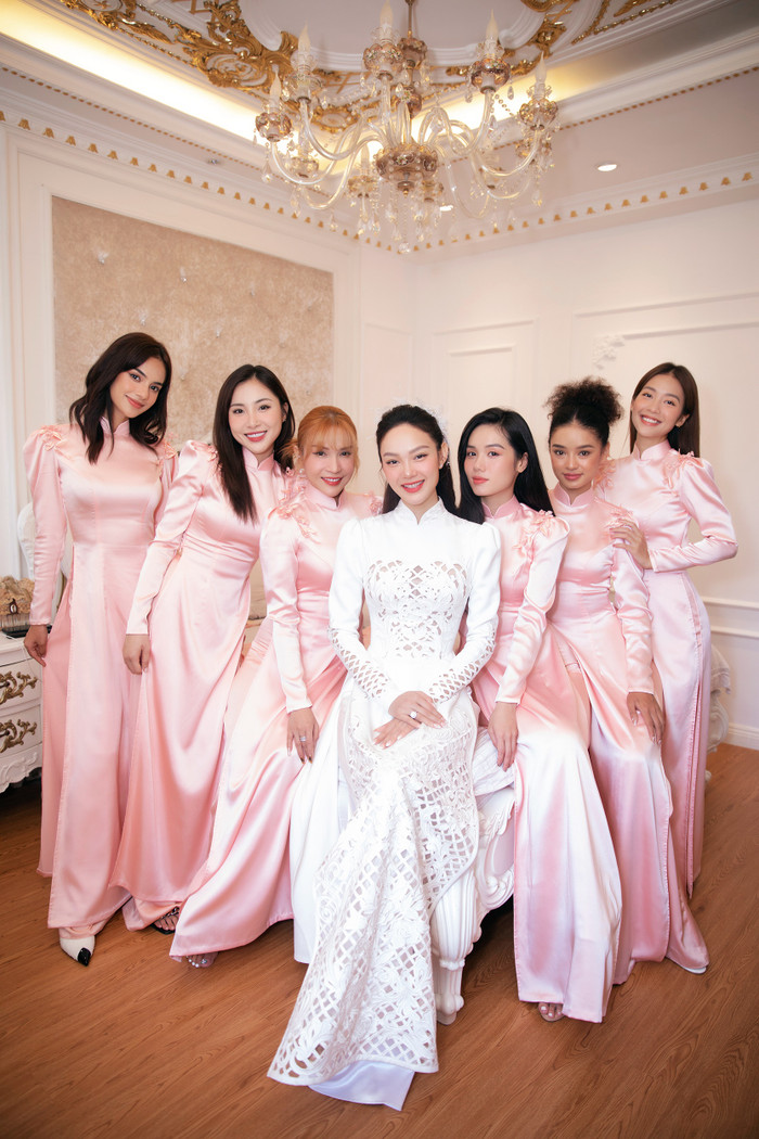 Không gian sang trọng bên trong căn biệt thự.