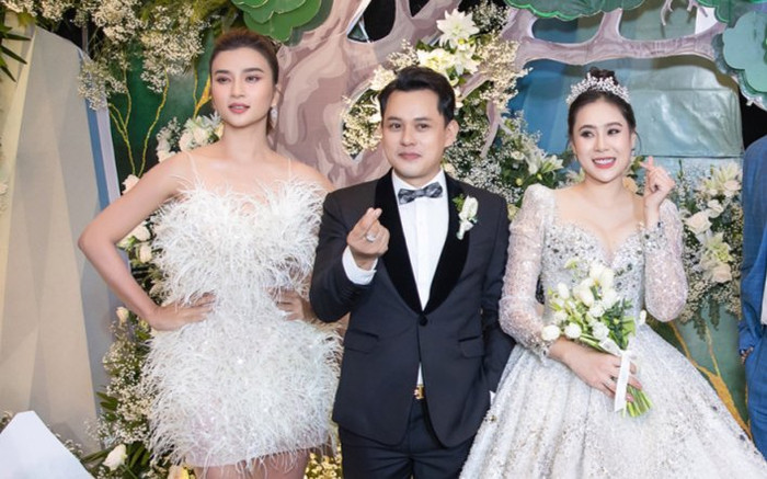 Diện trang phục lấn át cô dâu Hồ Bích Trâm trong lễ cưới, Kim Tuyến nhận 'gạch đá' từ dân mạng Ảnh 2