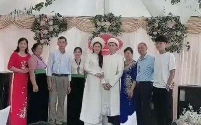 Lộ ảnh Đình Trọng và bạn gái tổ chức ăn hỏi Ảnh 2