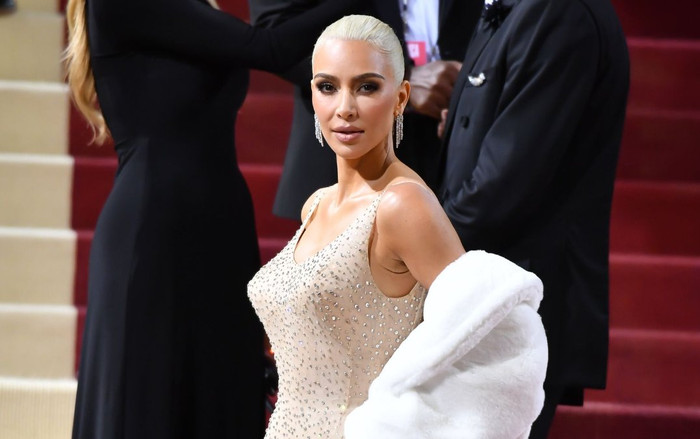 Xu hướng thời trang lưu trữ: Khi lịch sử trở thành công cụ đánh bóng tên tuổi Ảnh 2